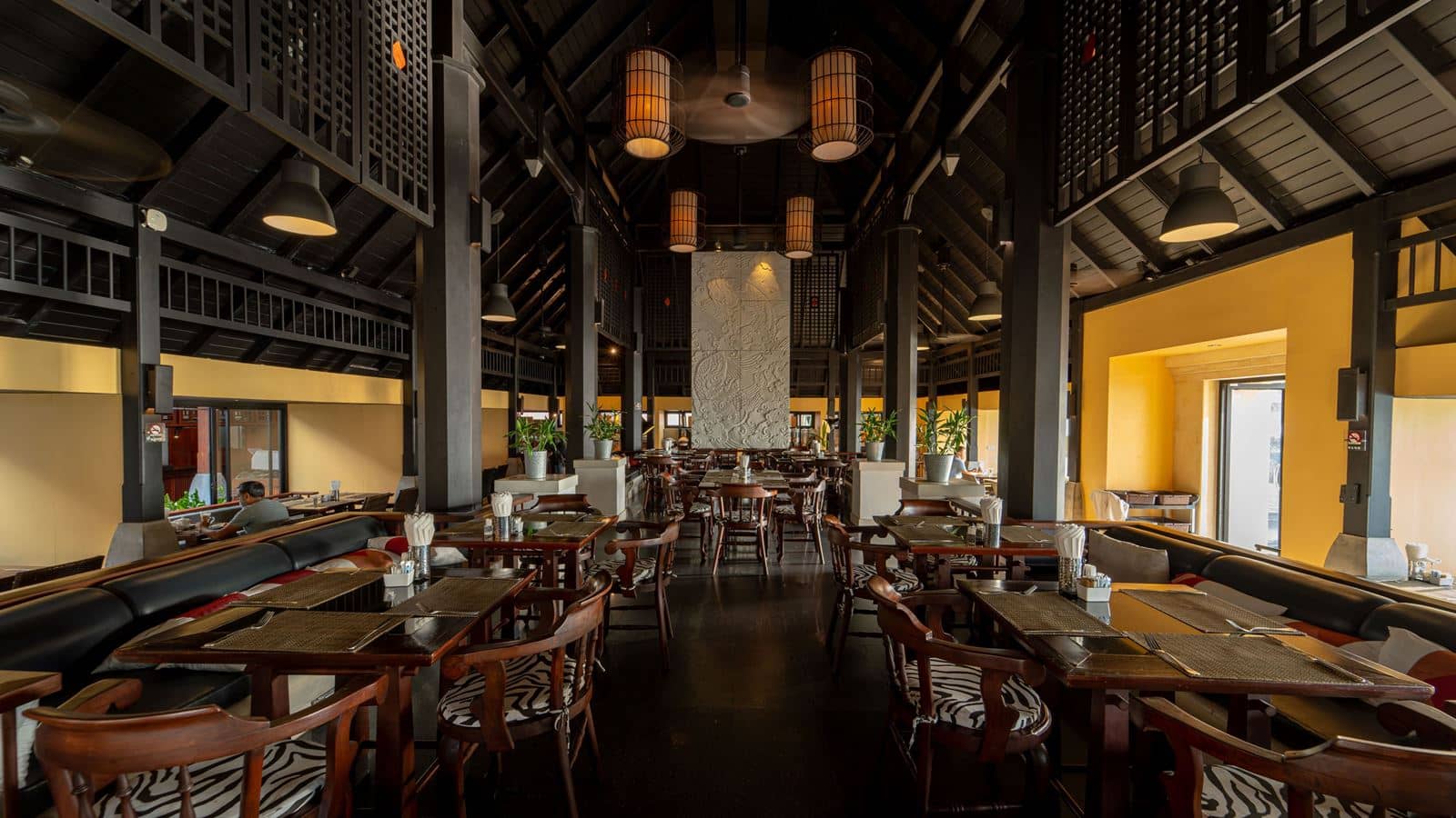 restaurants-breakfast-buffet