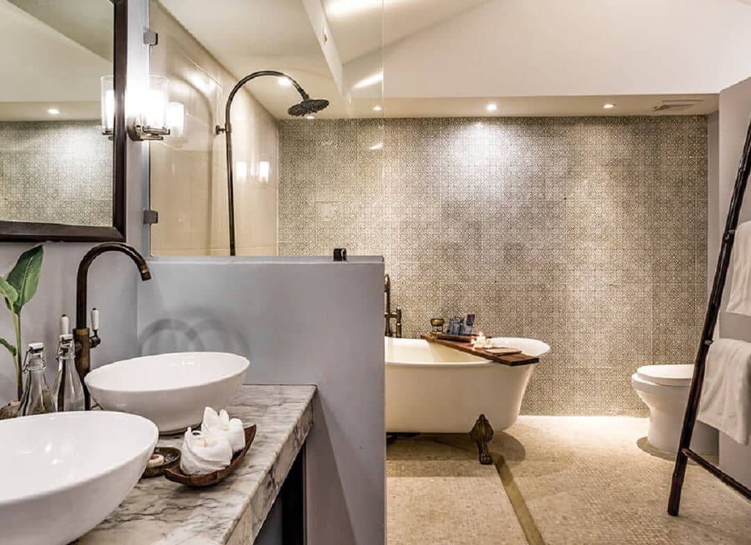 rooms-outdoor-jacuzzi-suites
