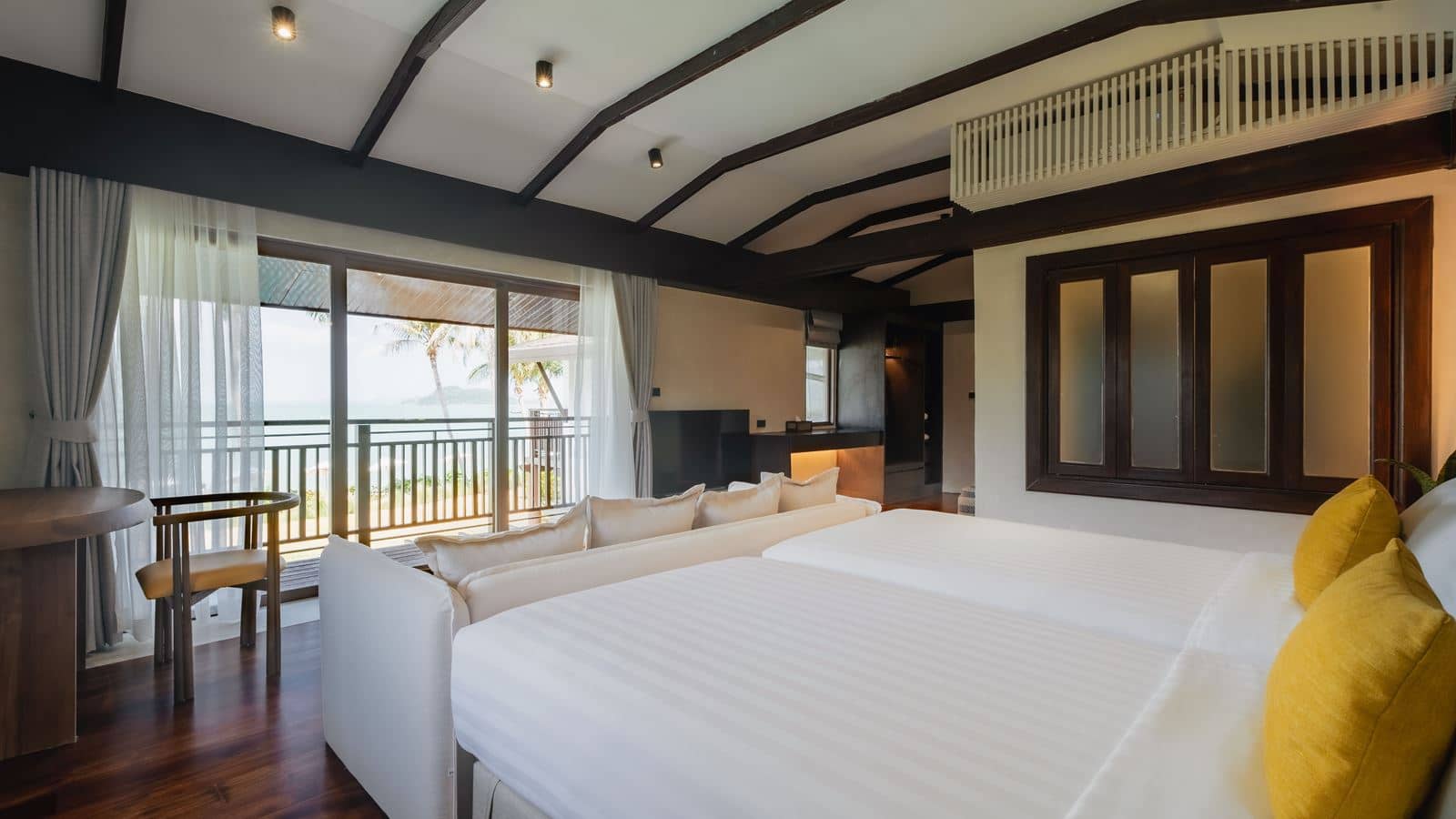 rooms-lux-3-bedroom-grand-beachfront-pool-villa