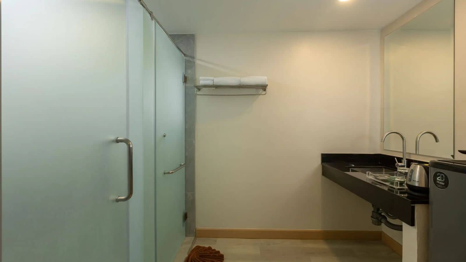 rooms-tropical-wing