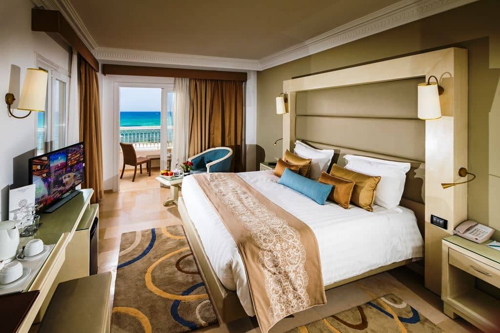 rooms-room-standrad-pool--sea-view