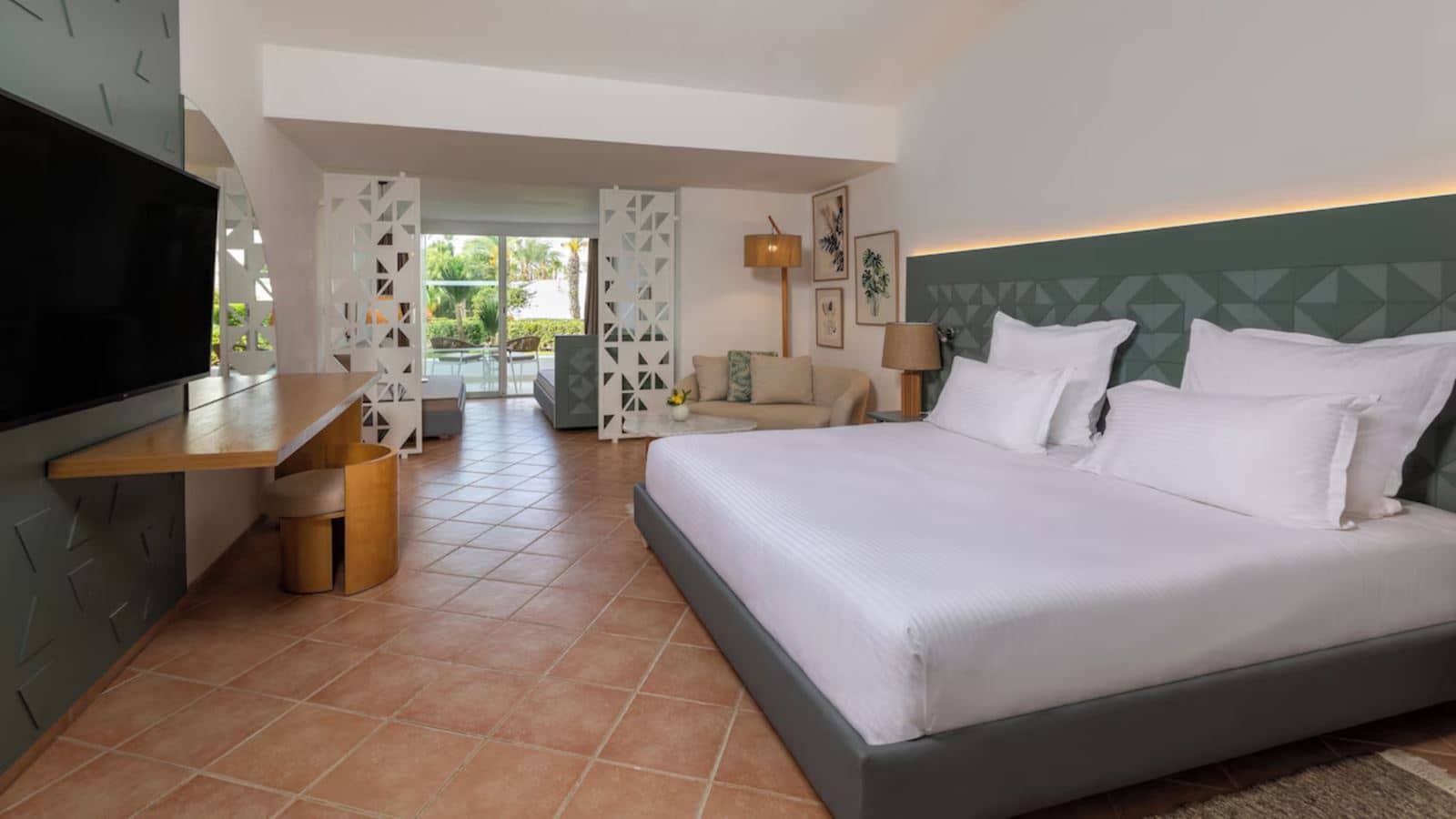 rooms-bungalow-deluxe-large-gardenside