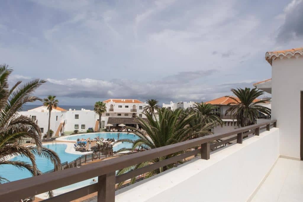 rooms-apartment-pool-view-1-bedroom