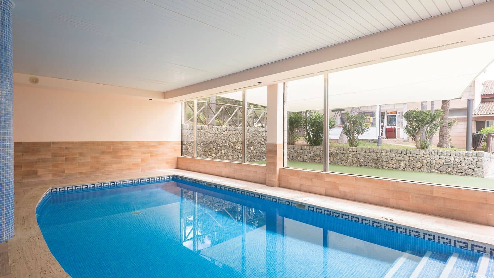 pools-indoor-pool