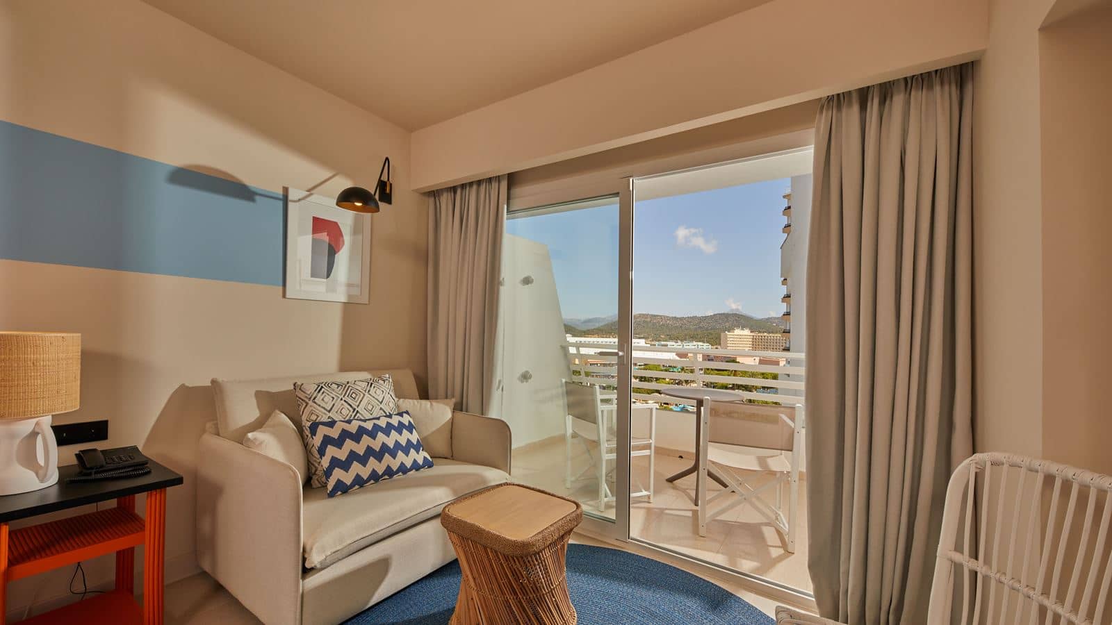 rooms-double-premium-room-balcony-or-terrace