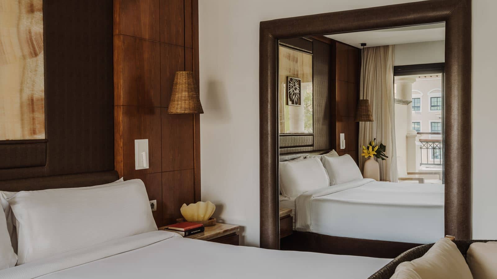 rooms-double-deluxe-frontal-ocean-view