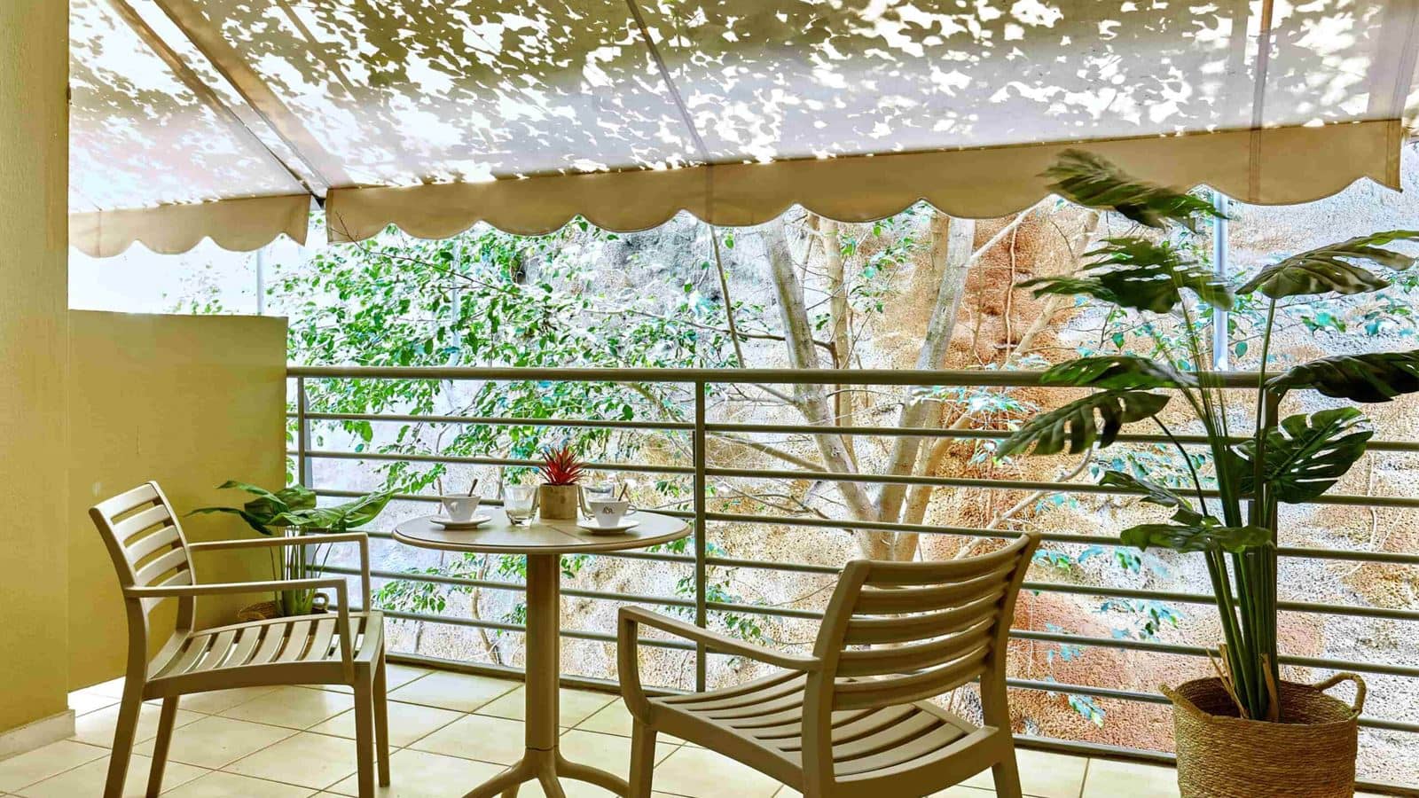rooms-superior-family-mountain-view