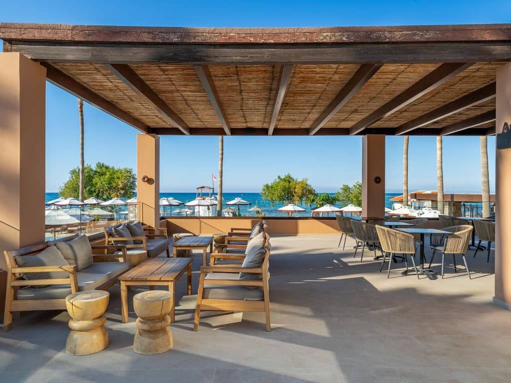 bars-ammos-pool-bar