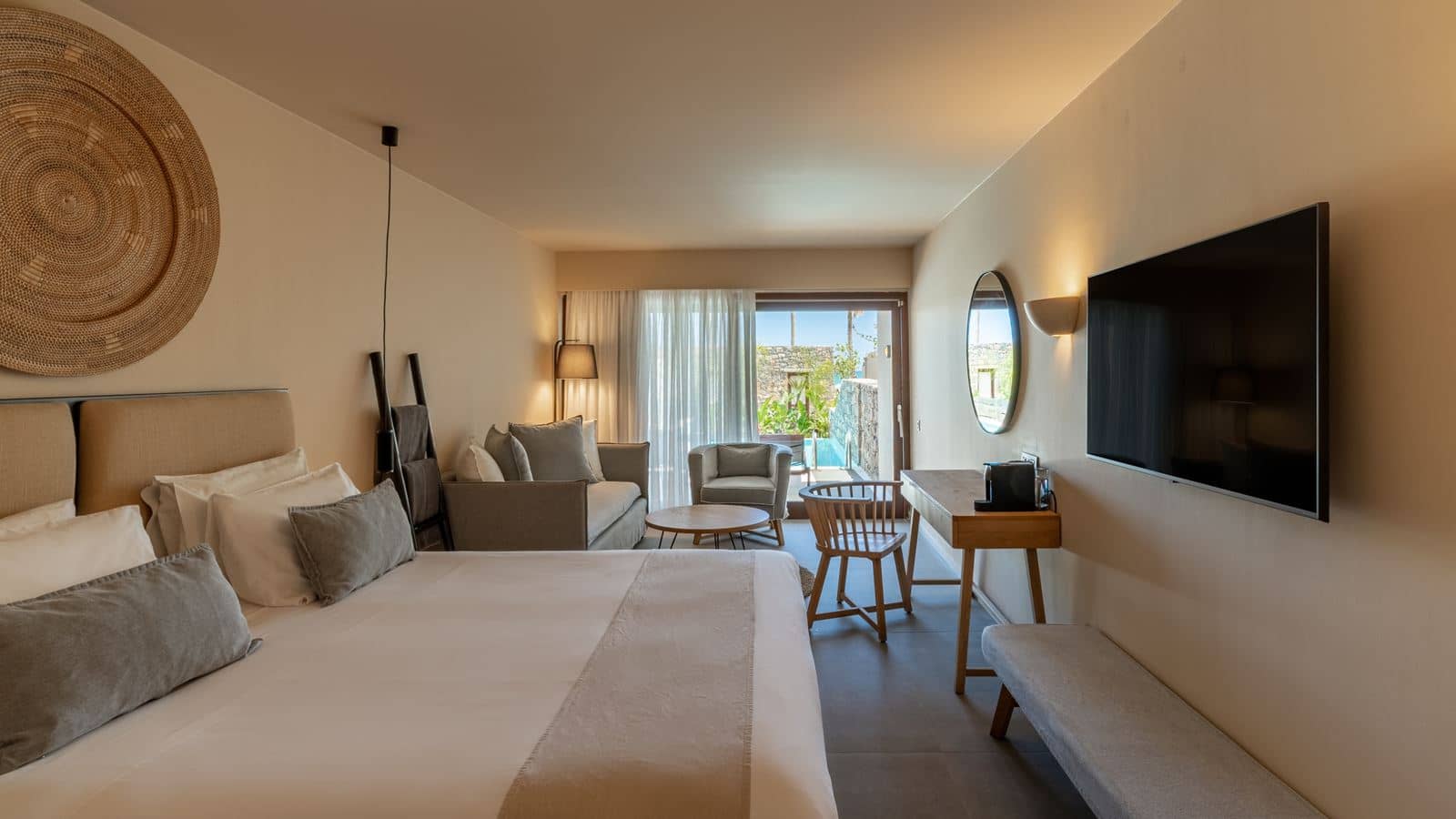 rooms-junior-suite-private-pool