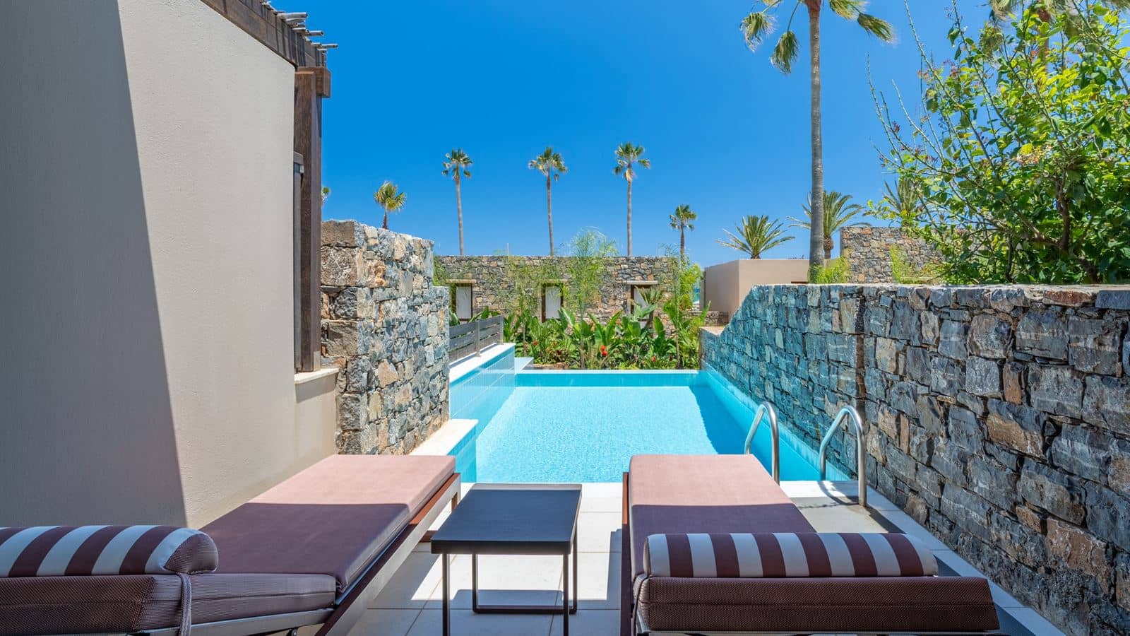 rooms-junior-suite-private-pool