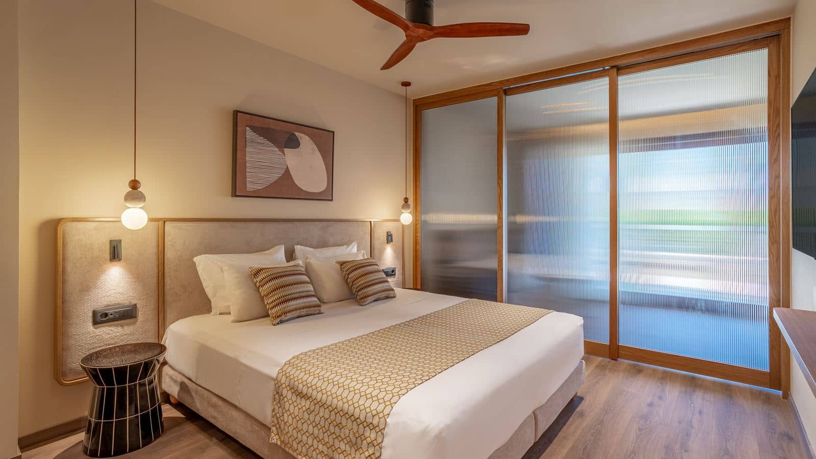 rooms-family-room-sliding-door