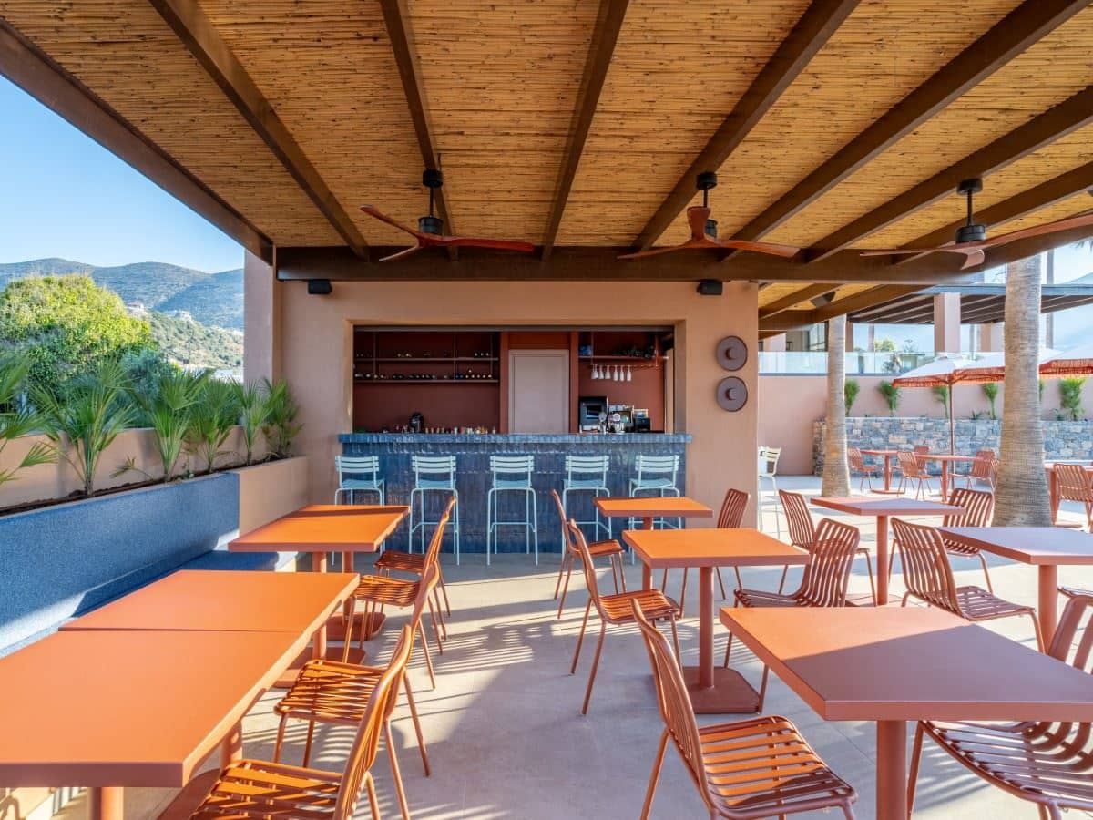 bars-blue-pool-bar