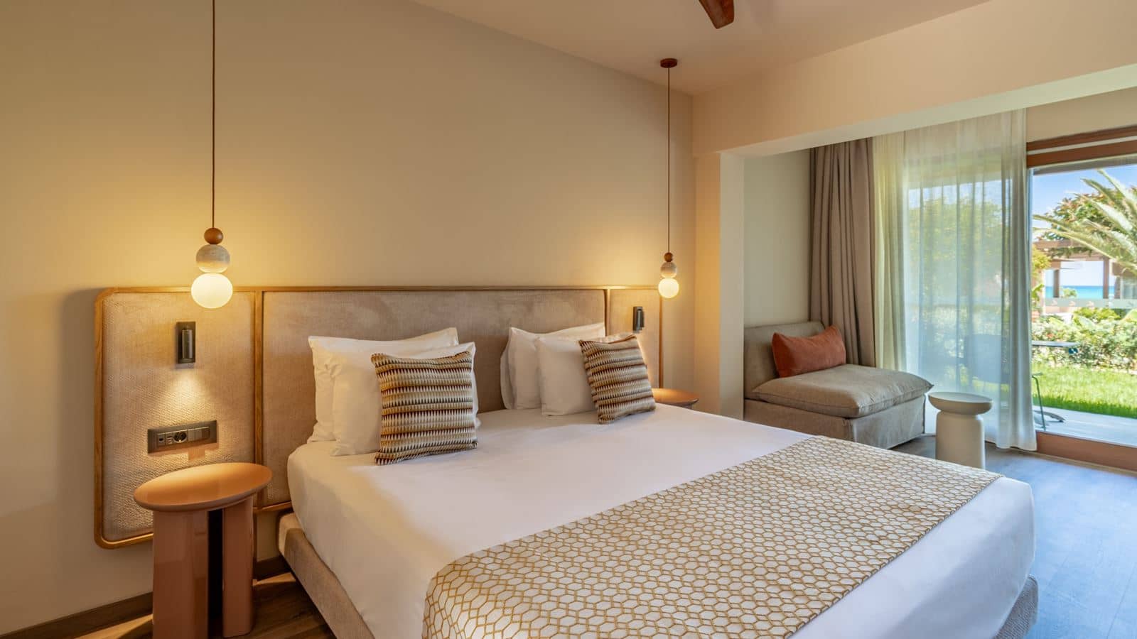 rooms-double-superior-room