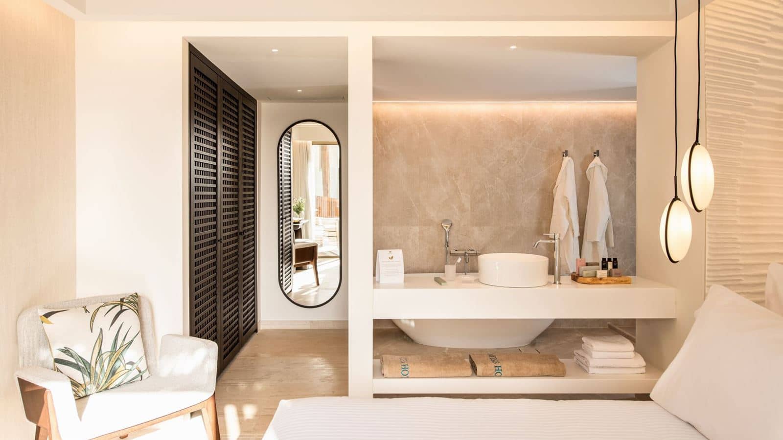 rooms-superior-bungalow-private-courtyard
