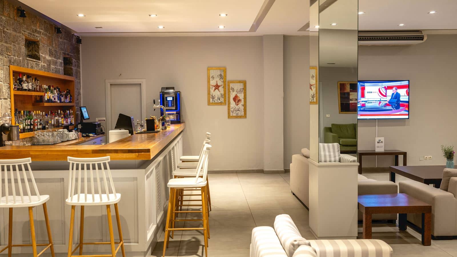 bars-main-bar
