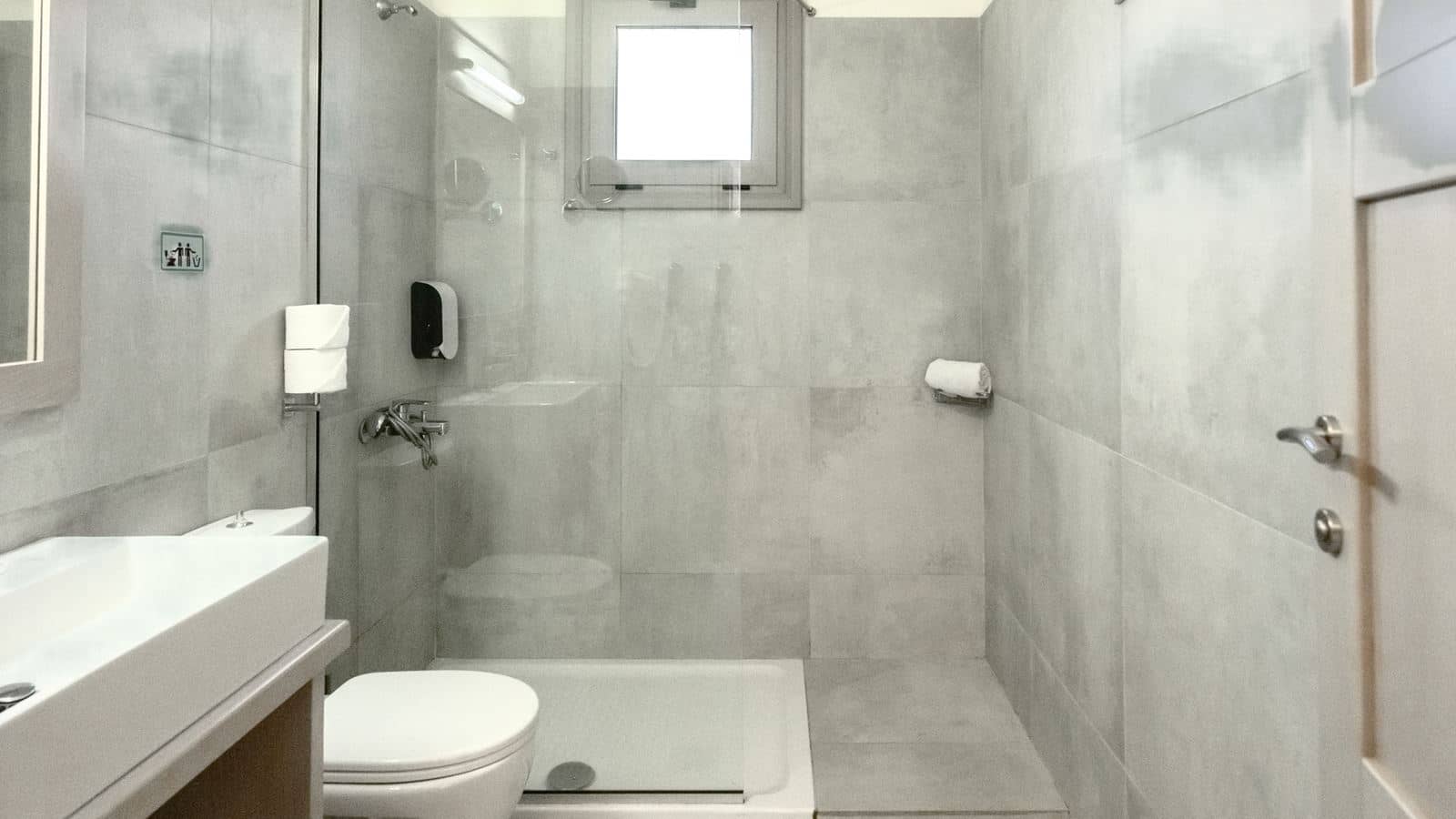 rooms-junior-suite-side-sea-view