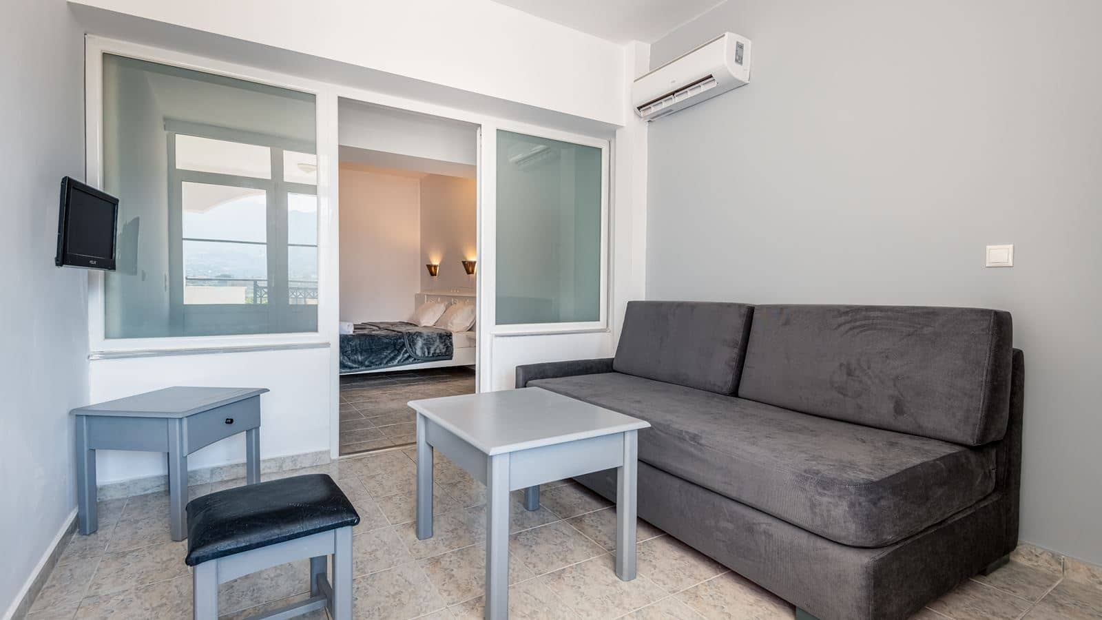 rooms-triple-room