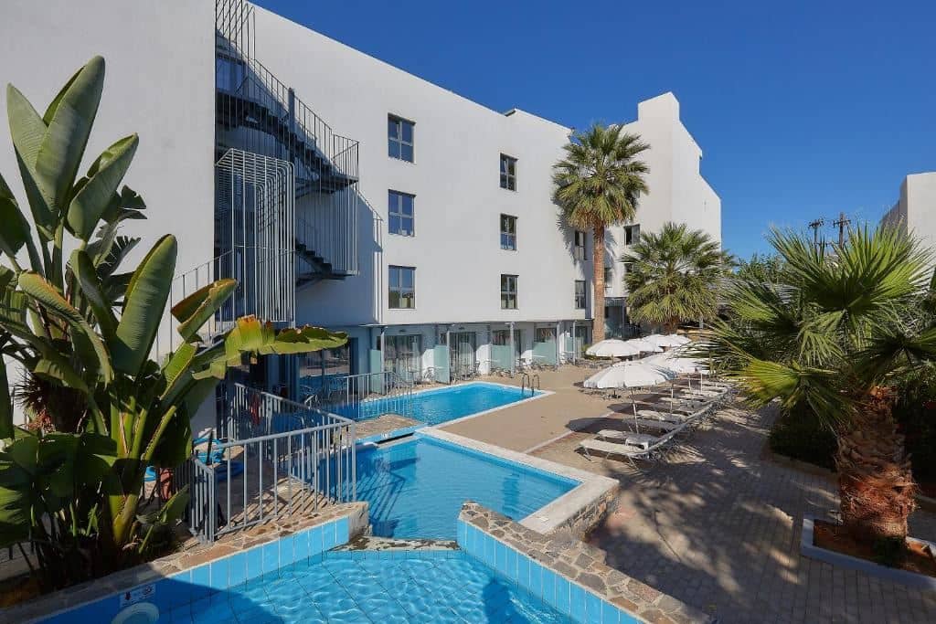 pools-outdoor-pool