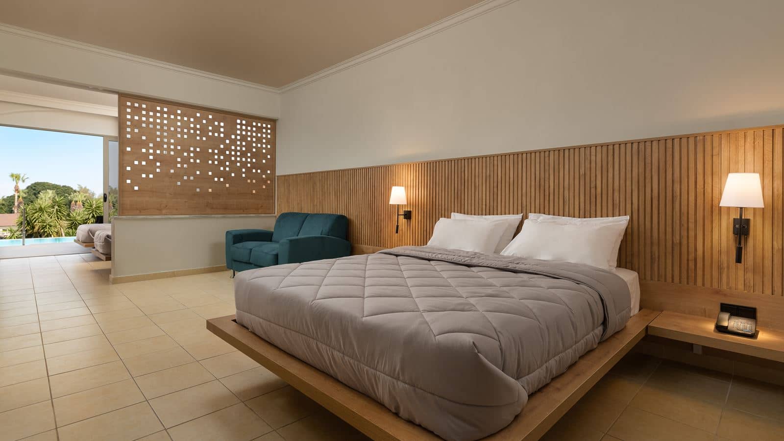 rooms-family-deluxe-swimup-sea-view