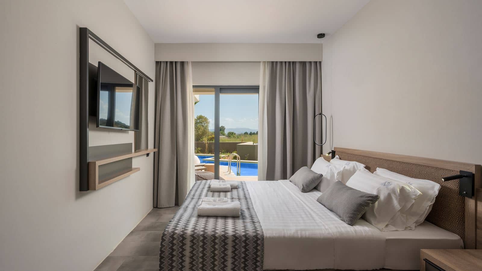 rooms-double-shared-pool