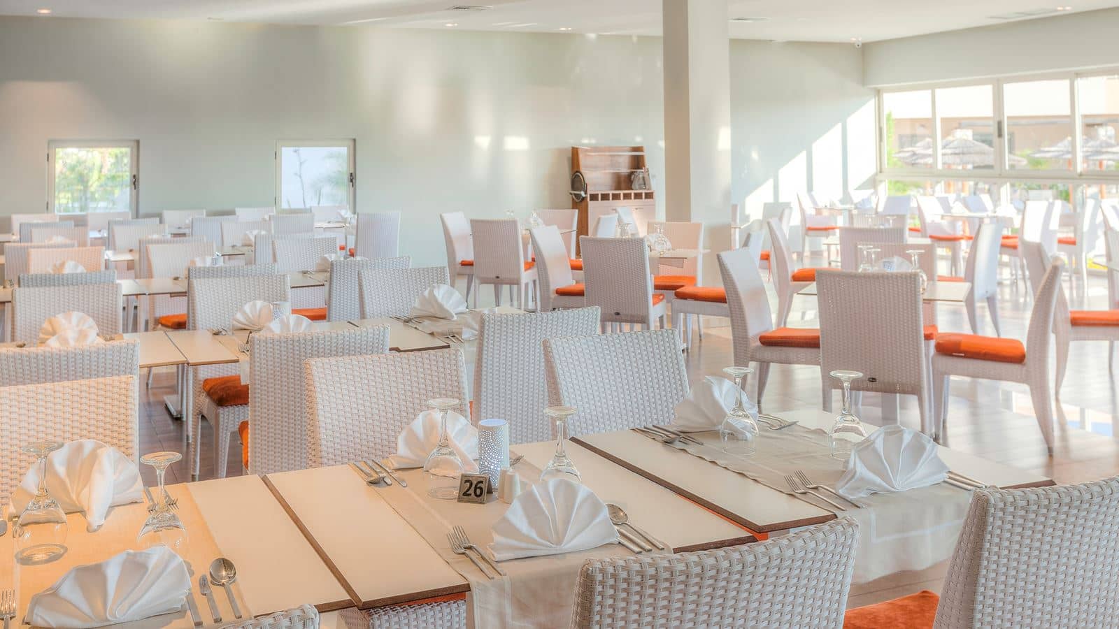 restaurants-karavi-restaurant