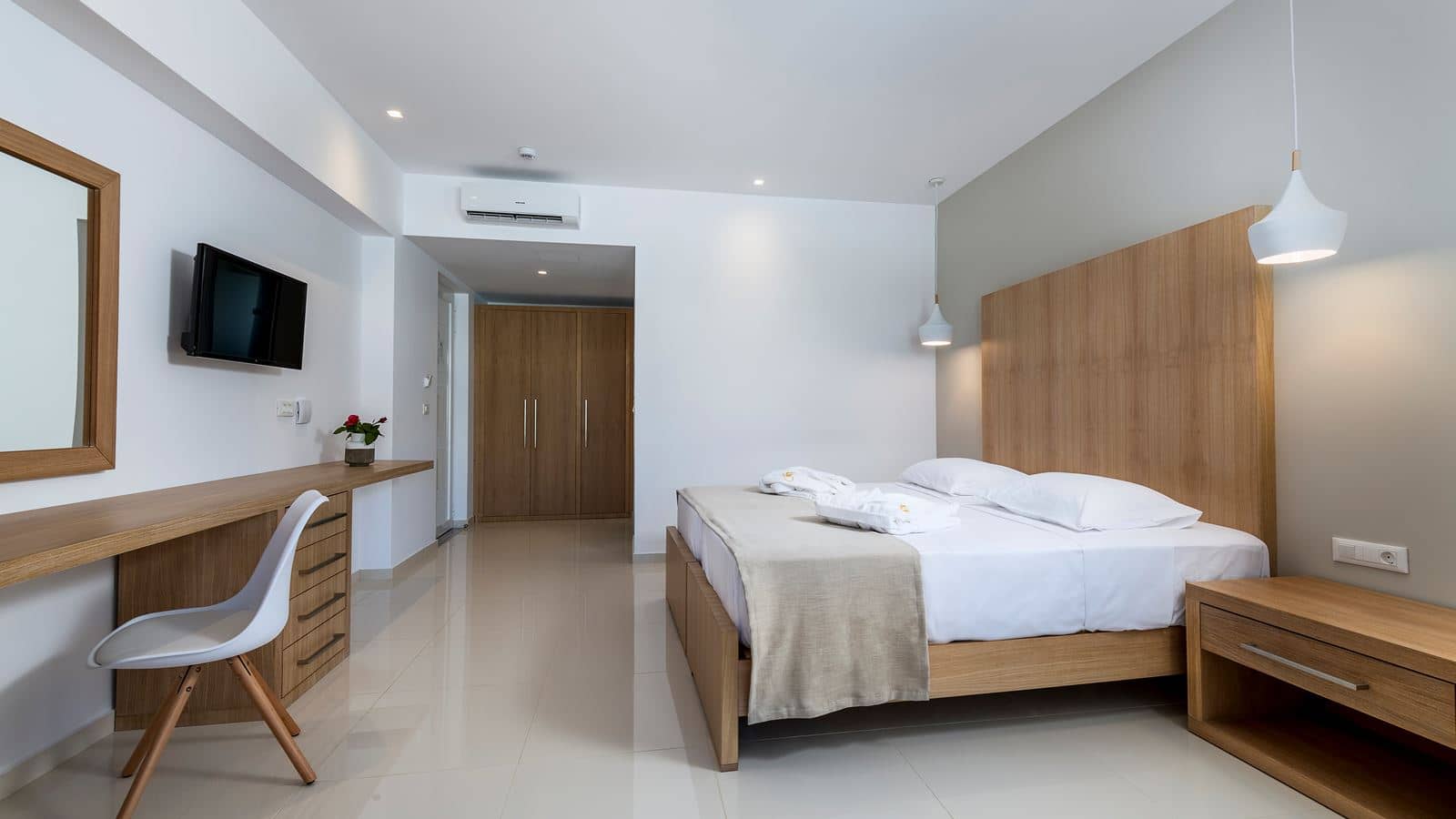 rooms-deluxe-double-room