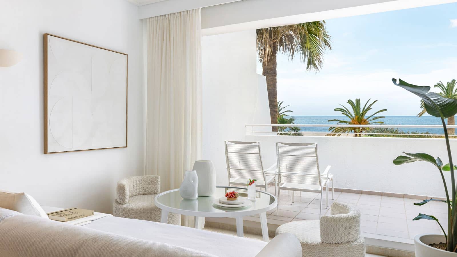 rooms-deluxe-bungalow-family-garden-view