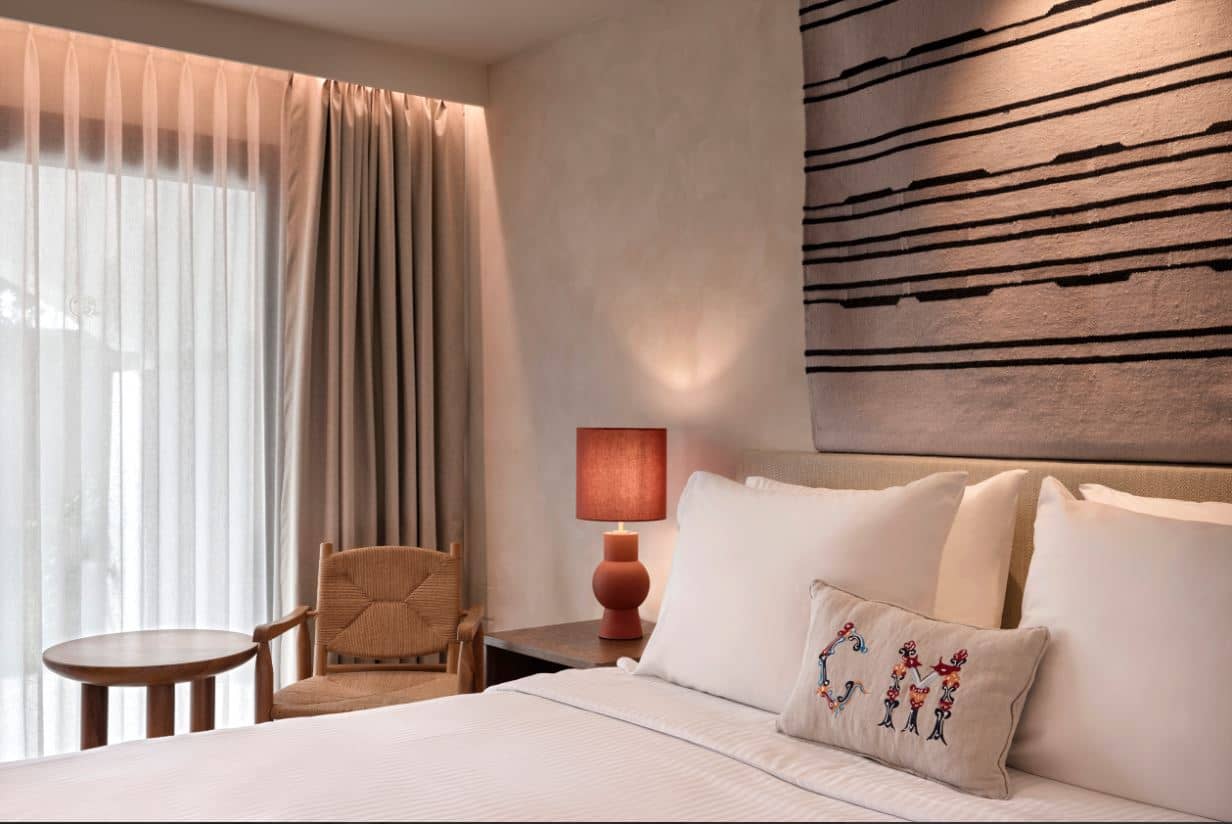 rooms-exclusive-adult-garden-or-mountain-view-room
