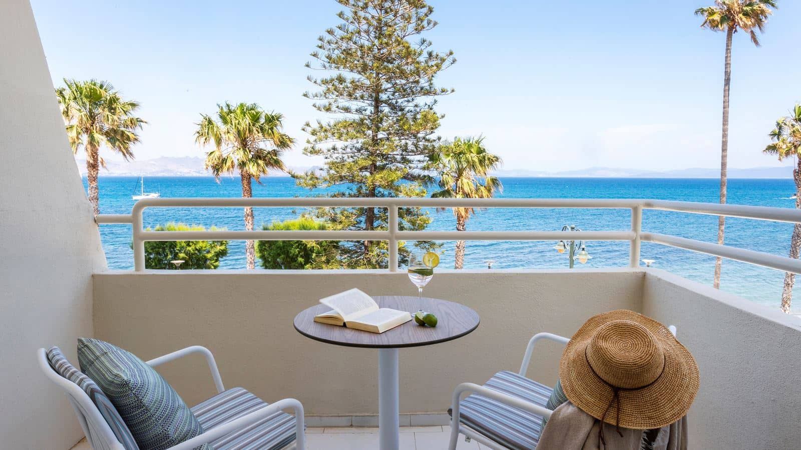rooms-junior-suite-sea-view
