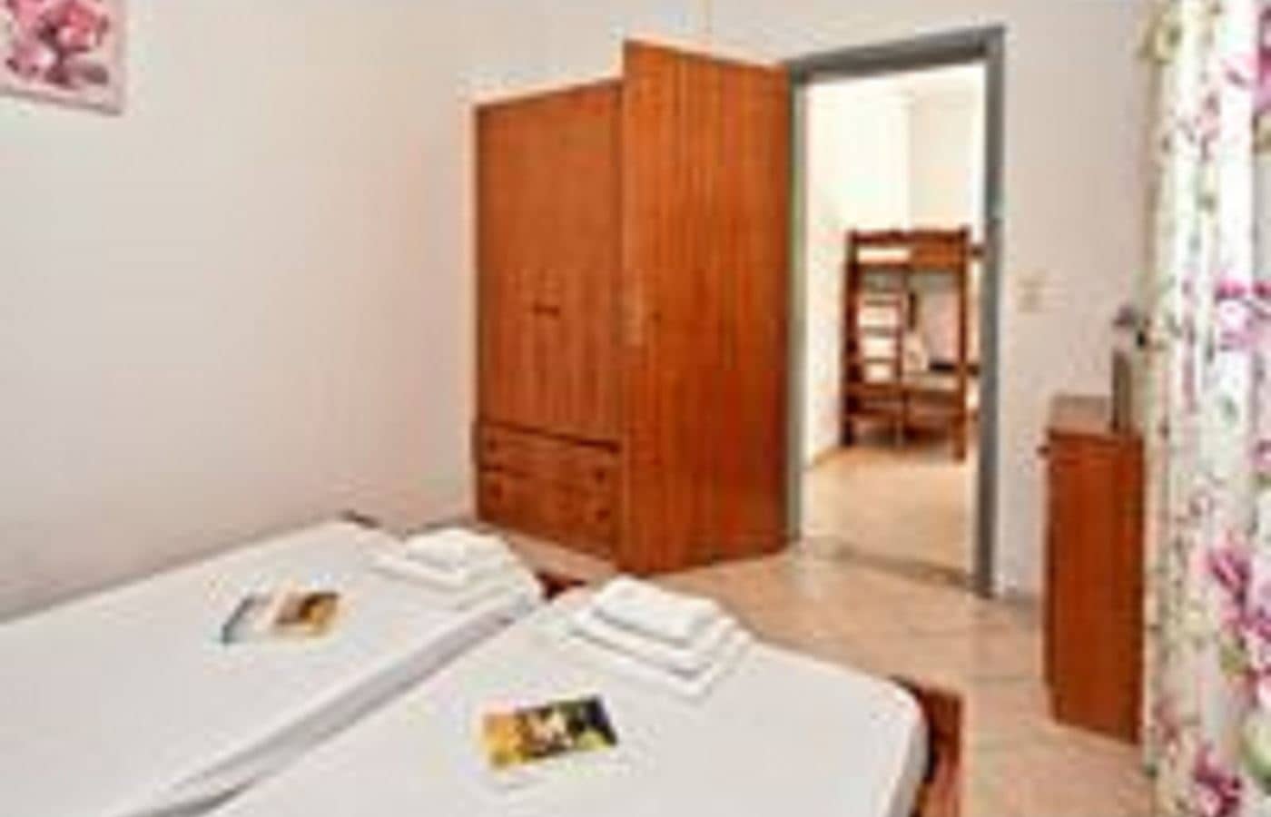 rooms-apartment-gardenview