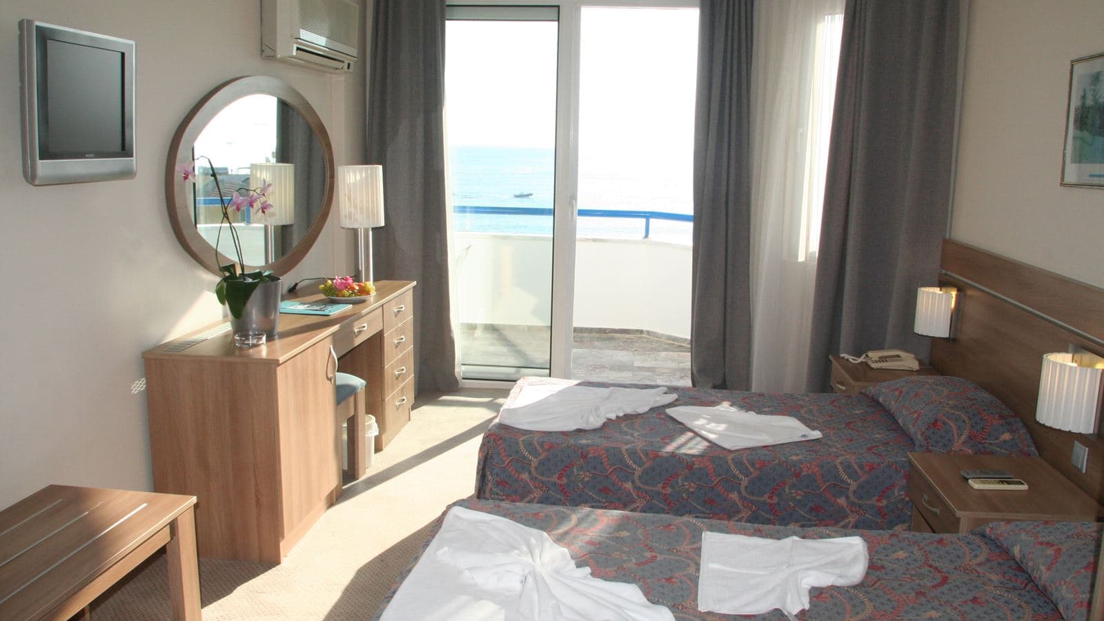 rooms-standard-room