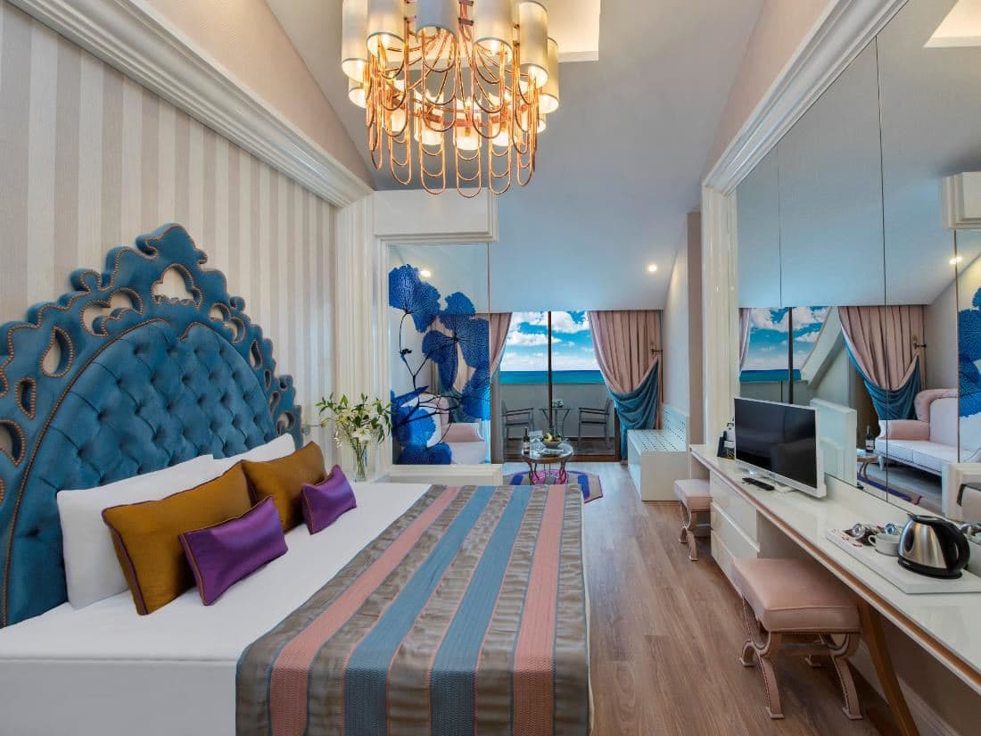 rooms-be-romantic-superior-room-side-sea-view