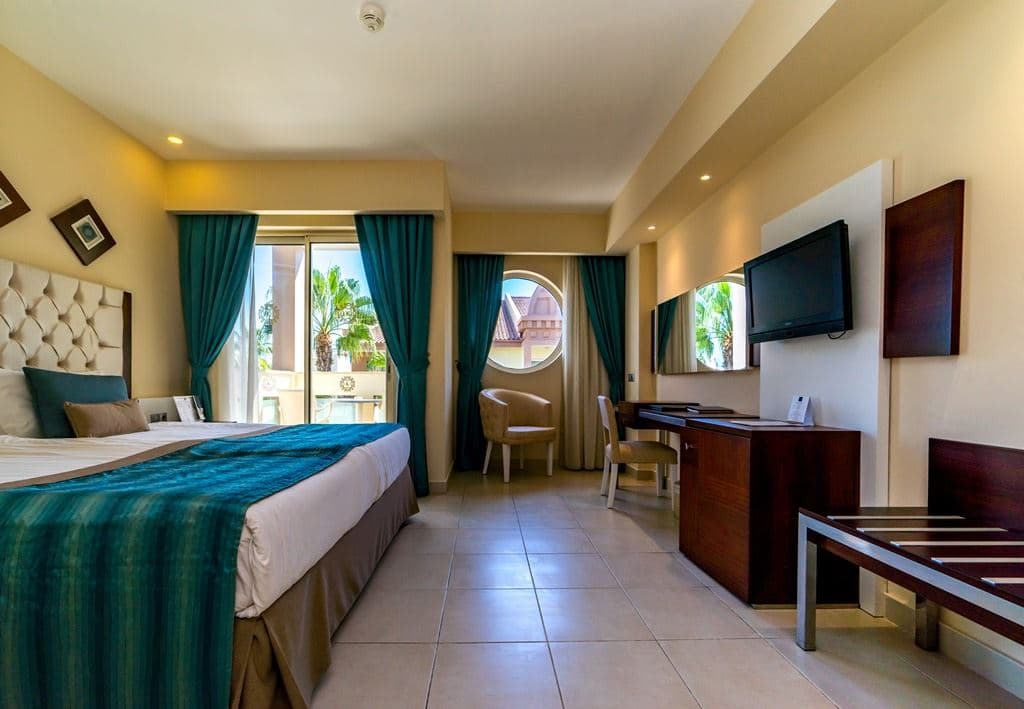 rooms-family-room