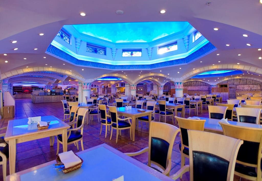restaurants-amber-main-restaurant-only-on-sundays
