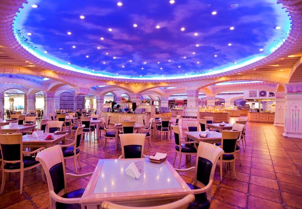 restaurants-amber-main-restaurant-only-on-sundays