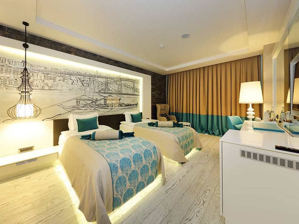 rooms-superior-sueno-suite-swim-up