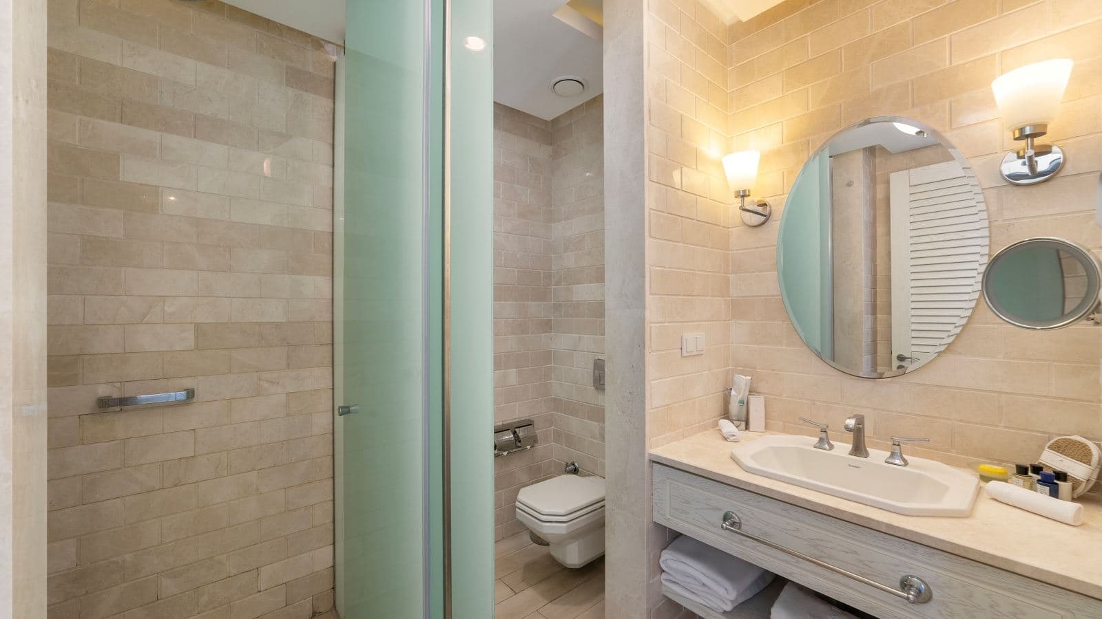 rooms-deluxe-king-or-twin-bed