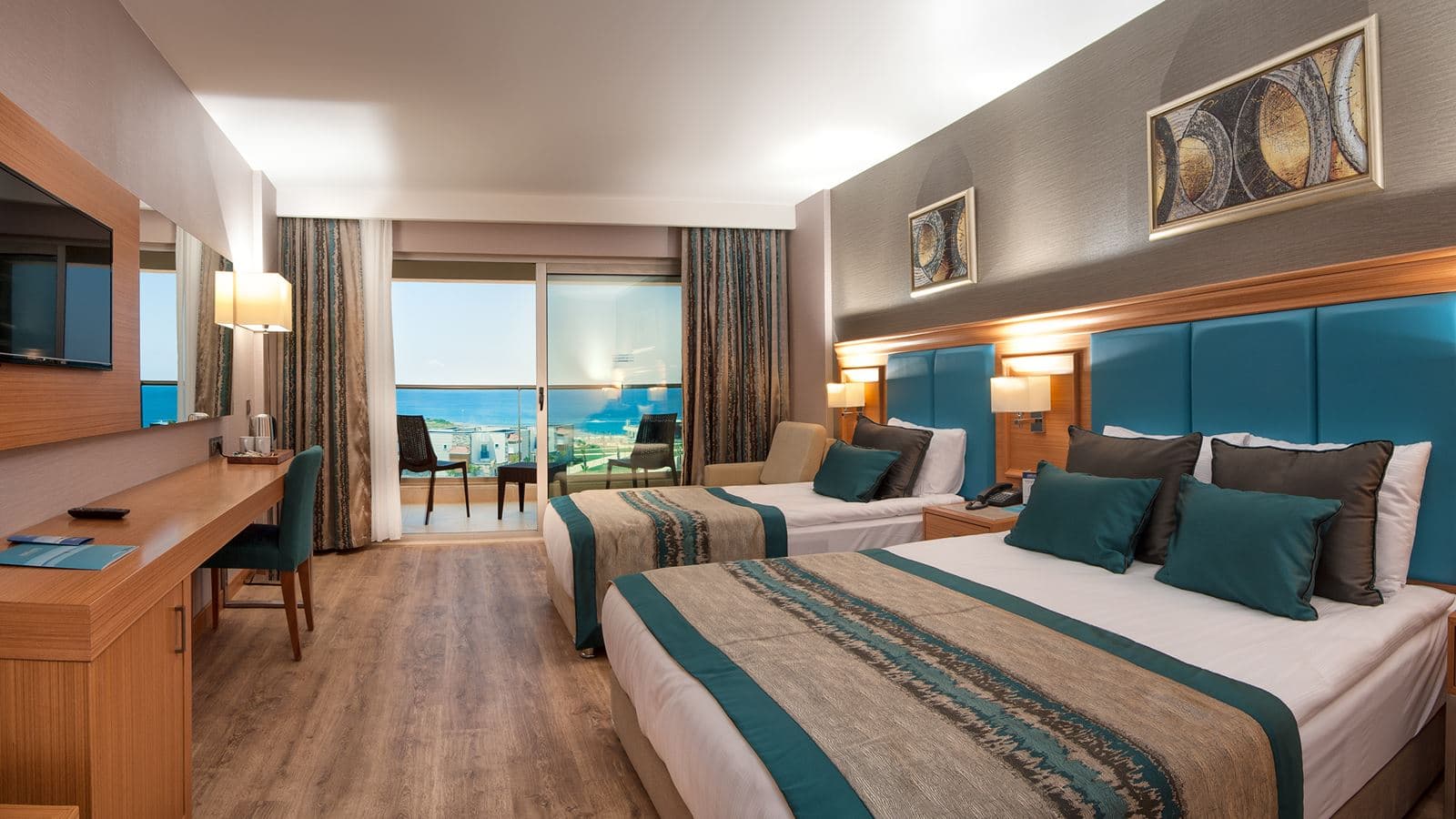 rooms-deluxe-room-sea-view