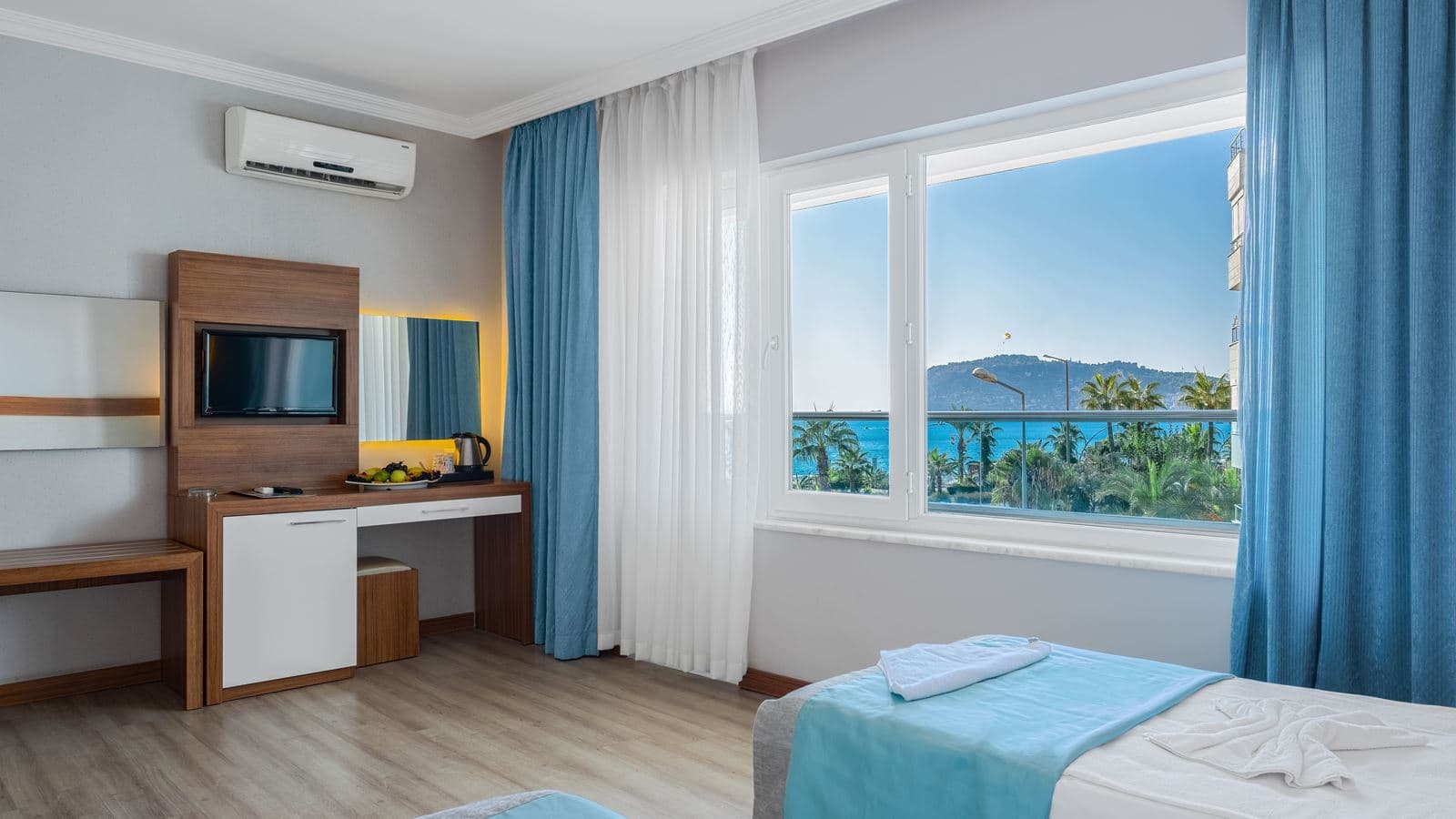 rooms-family-room