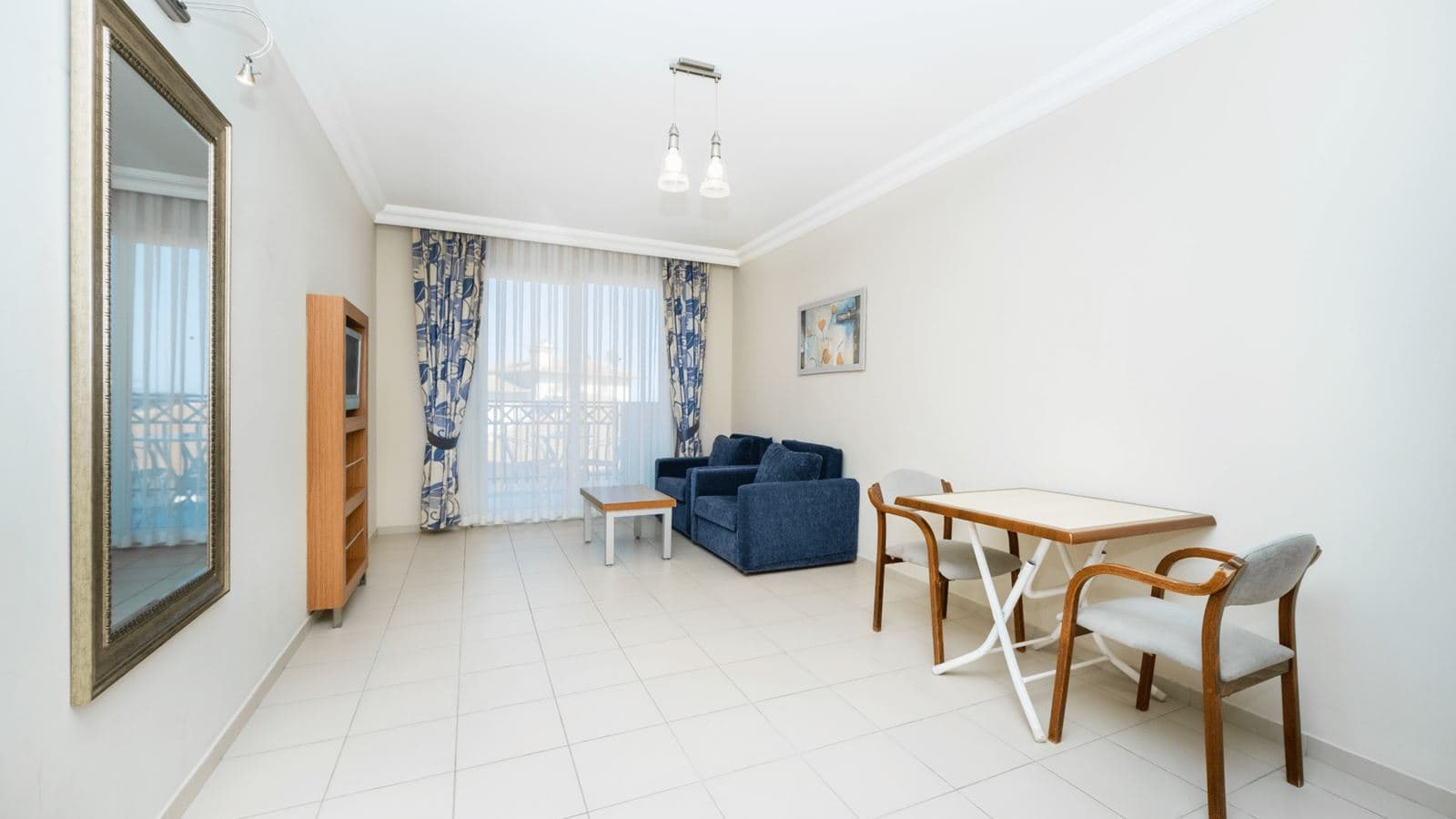 rooms-pool-view-suite-room