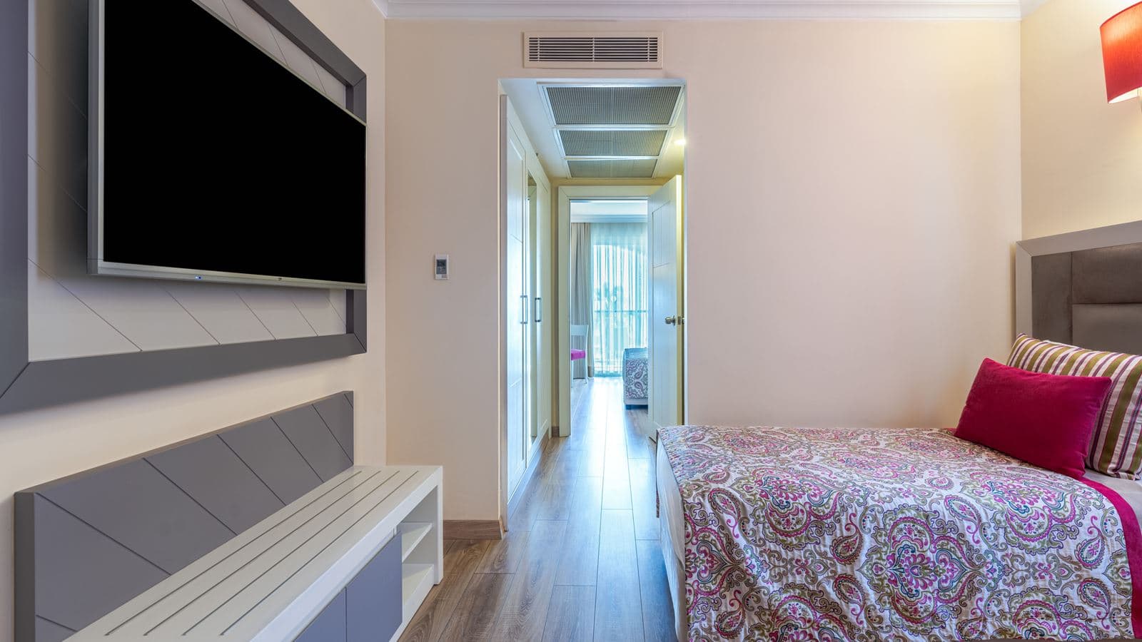 rooms-family-room