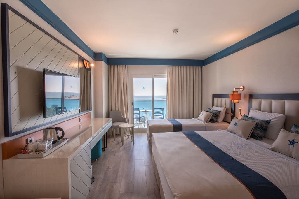 rooms-standard-sea-view-room-with-balcony