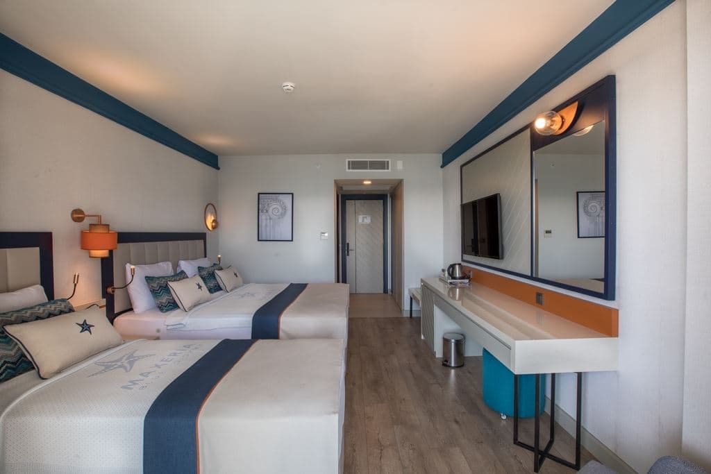 rooms-standard-sea-view-room-with-balcony