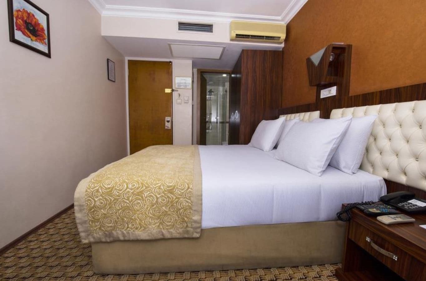 rooms-standard-room