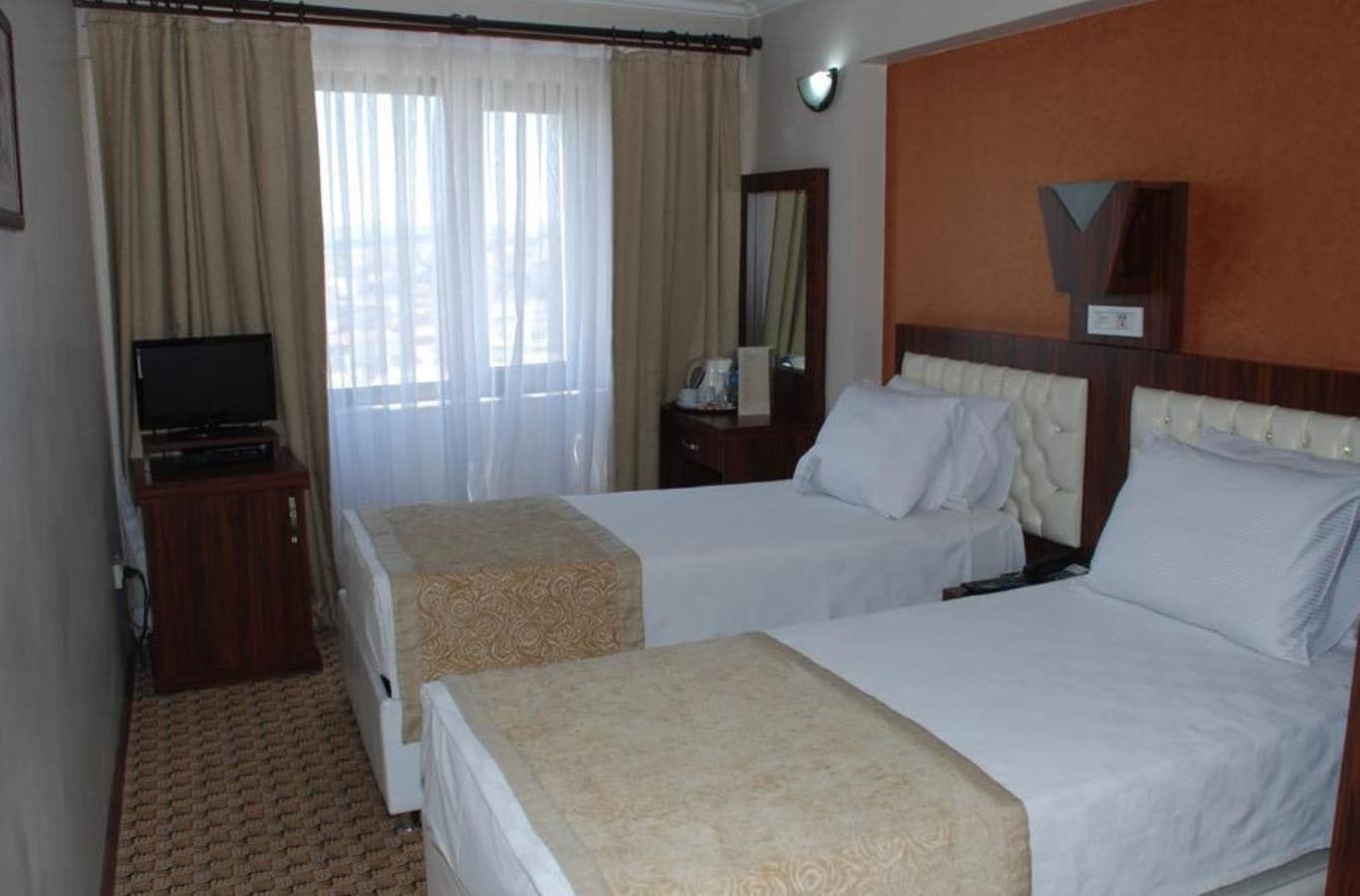 rooms-standard-room