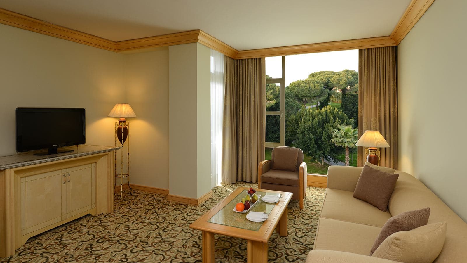 rooms-deluxe-suite