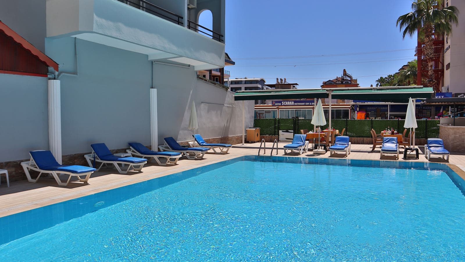 pools-outdoor-pool