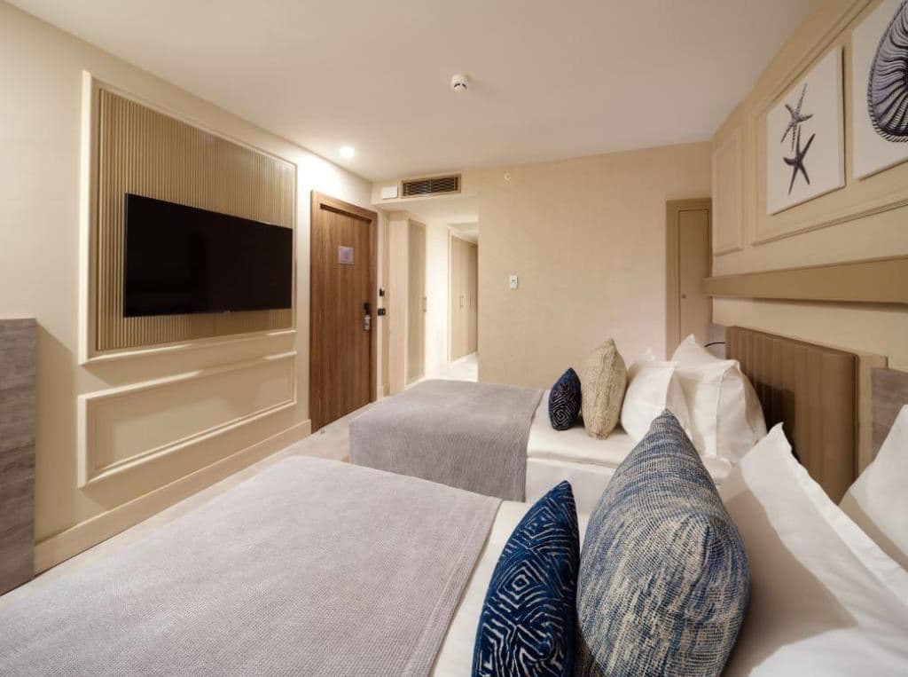 rooms-family-room