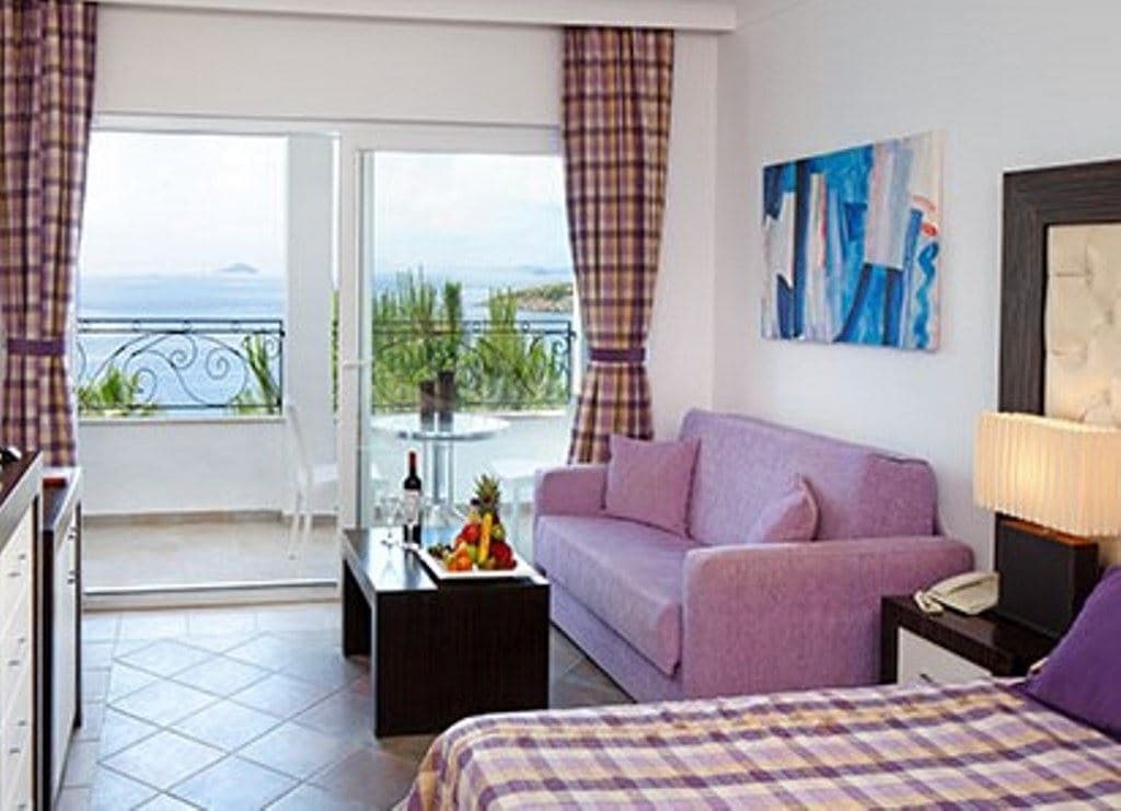 rooms-family-room