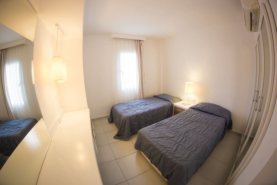 rooms-family-room